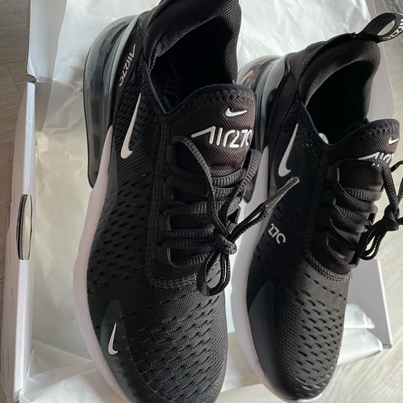 Nike Air Max 270 Women's Shoes - Picture 3 of 10